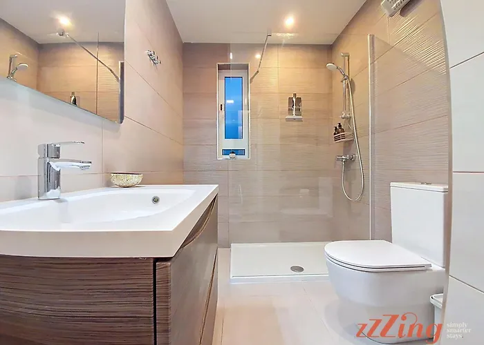 公寓 Seafront Mellieha With Stunning Sea Views *