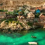 Seafront Mellieha With Stunning Sea Views 公寓 *