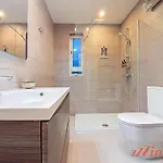 公寓 Seafront Mellieha With Stunning Sea Views *