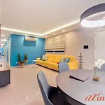 公寓 Seafront Mellieha With Stunning Sea Views