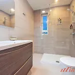 公寓 Seafront Mellieha With Stunning Sea Views