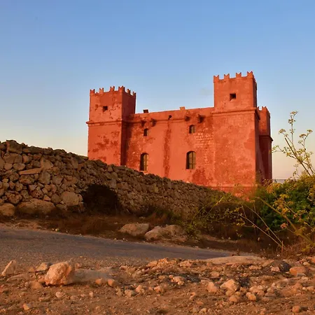 Seafront Mellieha With Stunning Sea Views * Is-Sellum