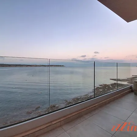 Apartment Seafront Mellieha With Stunning Sea Views *
