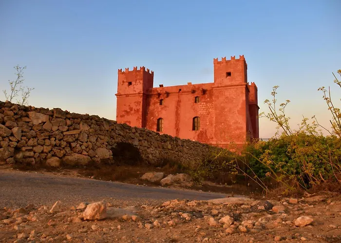 Seafront Mellieha With Stunning Sea Views * Is-Sellum